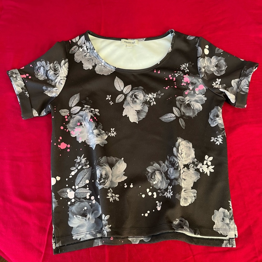 Smart Set Floral Crop Top - Size Small
